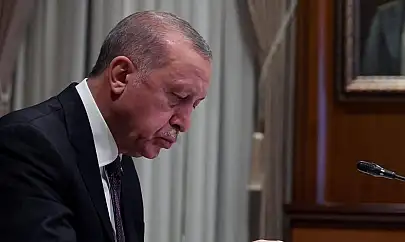 Cumhurbaşkanına teğmen ve albay rütbesindeki askerleri ihraç etme yetkisi torba kanundan çıkarıldı