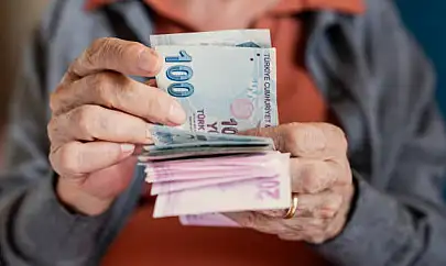 En düşük emekli maaşı 16 bin 881 TL oldu! Zamlı maaşların yatacağı tarih belli oldu