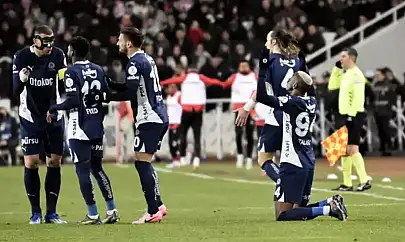 Fenerbahçe, Sivas'ta Fırtına Gibi Esti!