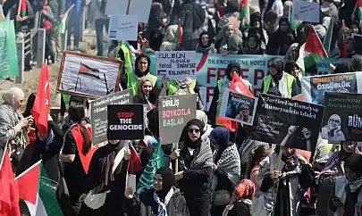 Gazze İçin ABD Konsolosluğuna Yürüyüş Düzenlendi
