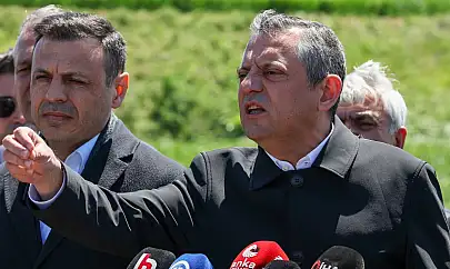 Özgür Özel'den İBB ve İmamoğlu Açıklamaları! Salı Günü Neyi Açıklayacak?