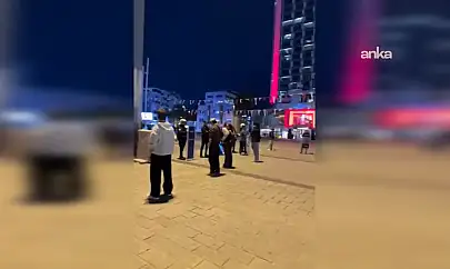 Taksim'de Duran Adam Eylemi Yapan 18 Genç Gözaltına Alındı