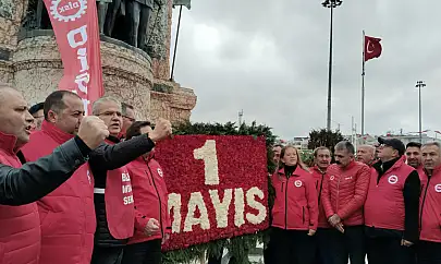 Yoğun Güvenlik Önlemlerine Rağmen İşçi Sendikaları, 1 Mayıs 'ta Taksim Meydanı'ndaydı