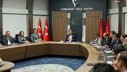 Özgür Özel Bir Koruma Zafiyeti Görmüyorum, Erişilebilir Bir Siyasetçi Olmak Benim Tercihim