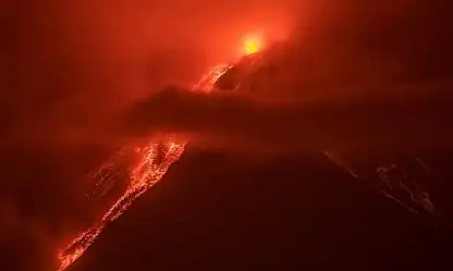 Guatemala'daki Fuego Yanardağı patladı! On binlerce kişi tahliye edildi