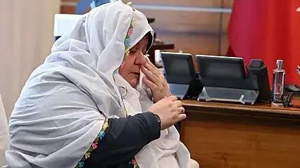 Mihalgazi Belediye Başkanı Güneş, gözyaşlarını tutamadı: Bu şekilde rencide edilmek hakikaten çok üzücü