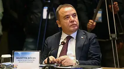 Muhittin Böcek 10. kez hastaneye kaldırıldı: Sağlık durumu kritik