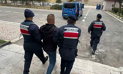 Cezaevinden izinli çıktı, evi soyarken suçüstü yakalandı