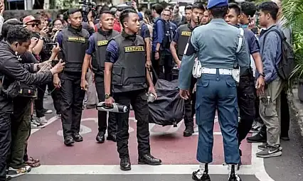 Endonezya'da camide patlama: 54 yaralı