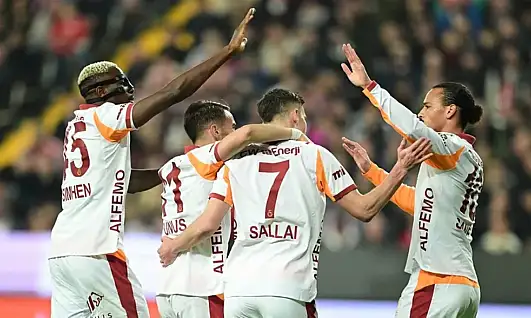 Yıldızlar Sahneye Çıktı Galatasaray Antalya'da Farklı Kazandı