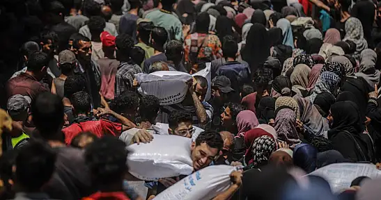 AB, Gazze'ye İnsani Yardım Ulaştırılması İçin İsrail'le Anlaşma Sağlandığını Açıkladı