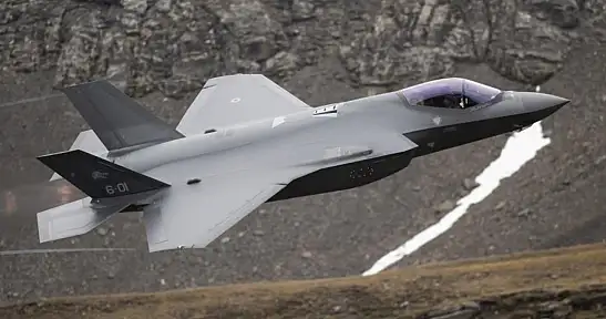 ABD, Umman Denizi'nde İran'a ait İHA'yı düşürdü