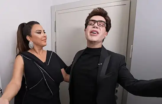 Yılmaz Morgül Temizlik Hastasıyım Dedi Yarışmada Halı Sildi