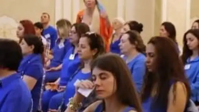 23 Bin TL Karşılığında Bilinçaltı Temizliği Yaptığını İddia Eden Şebnem Tacigut'un Videoları Gündem Oldu