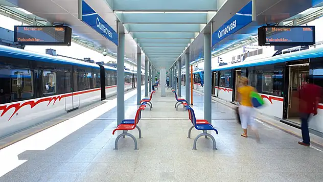 30 Ağustos Zafer Bayramı'nda İstanbul, Ankara ve İzmir'de toplu ücretsiz ulaşım sağlanacak