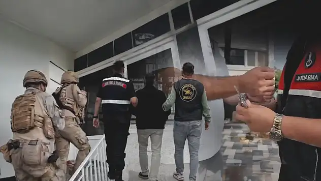 30 ilde FETÖ operasyonu: 64 tutuklama