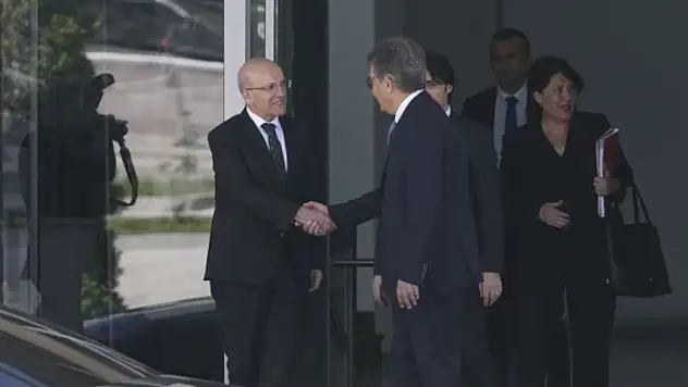 4 Saatlik Görüşme Sonrasında CHP'li İsmin Yaptığı Açıklama Bakan Şimşek'i Küplere Bindirdi