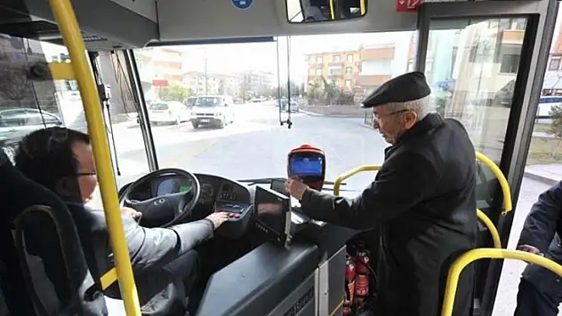 65 yaş üstü ücretsiz ulaşımda yeni karar!