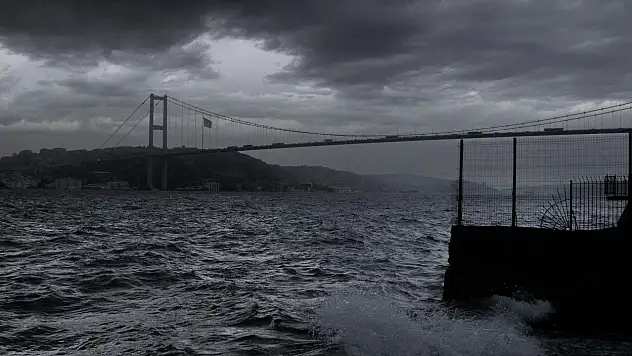 AKOM'dan Marmara Bölgesi'ne uyarı: İstanbul'a kuvvetli fırtına geliyor!
