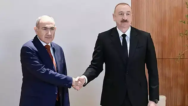 Aliyev ile Paşinyan, Abu Dabi'de görüştü