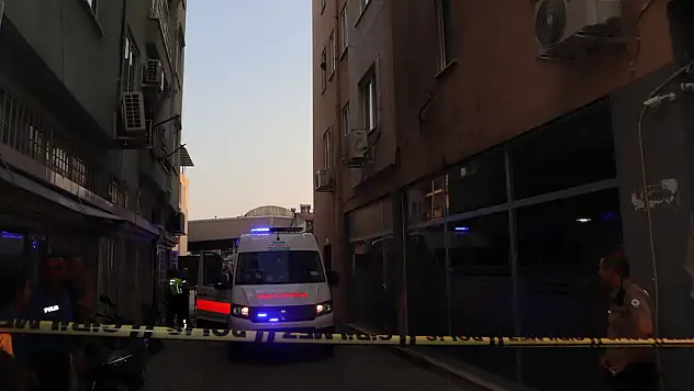 Alkol masasında bıçaklı kavga: 2 ölü, 2 yaralı