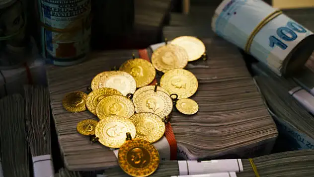 Altın rekora koşuyor: Cumhuriyet altını 30 Bin TL'yi Geçti!