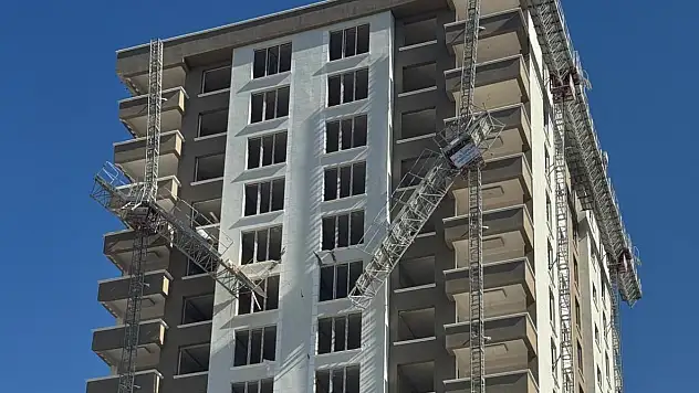 Ankara'da inşaatta yük asansörü ikiye ayrıldı: 2 işçi can verdi!