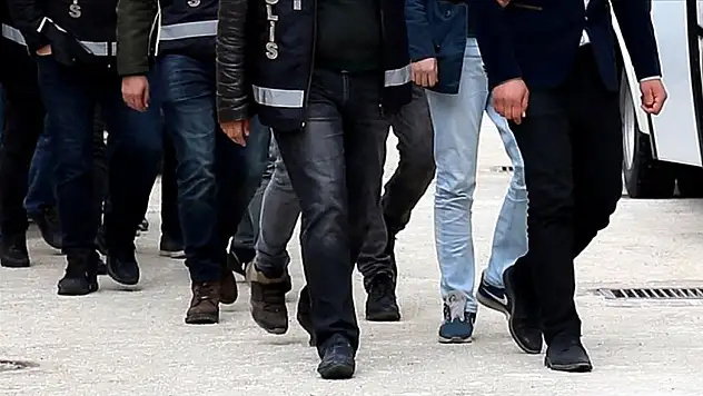 Ankara merkezli DEAŞ operasyonu: 5'i Türk 27 kişiye gözaltı
