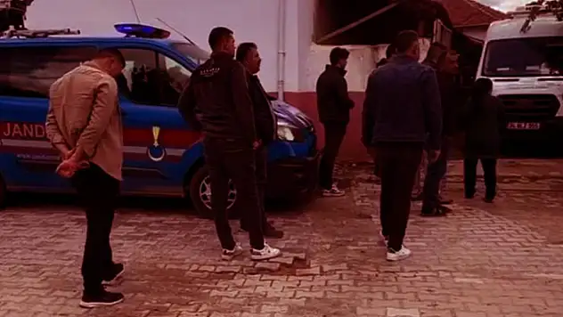 Anne ve kızı sobadan sızan gazdan zehirlenerek öldü