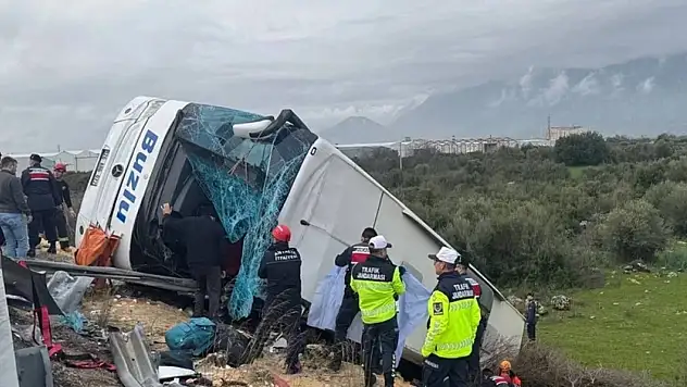 Antalya Ve Burdur'da Art Arda Katliam Gibi Kaza 16 Can Kaybı Var