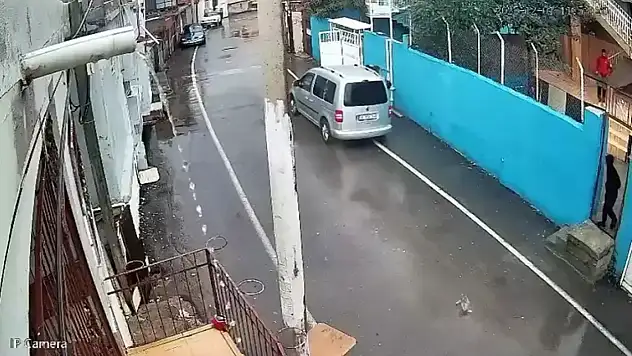 Aracıyla husumetlisini ezmeye çalıştı