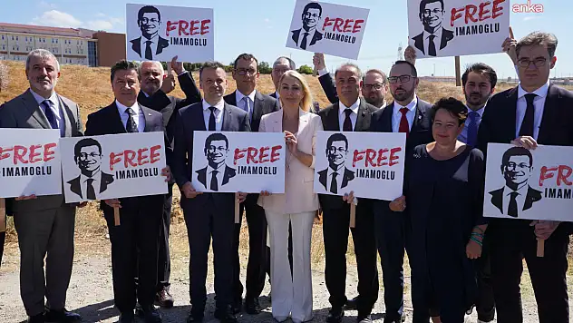 Avrupalı belediye başkanları dayanışma için Silivri'ye gitti, Ekrem İmamoğlu için özgürlük çağrısı yaptı