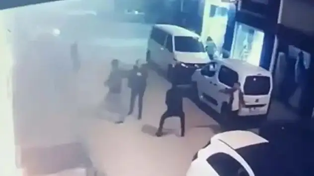 Avukat, otel sahibi ve oğlunu öldürdü