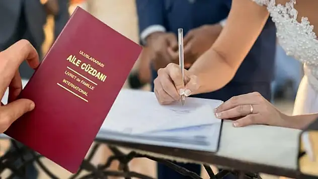 AYM'den kritik karar! Boşanan kadınlar için 300 gün yasağı kalktı mı?