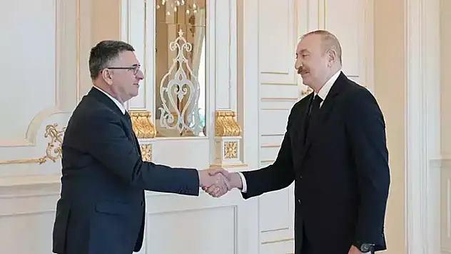Azerbaycan Cumhurbaşkanı Aliyev, İsrail Dışişleri Bakanı Saar'ı kabul etti