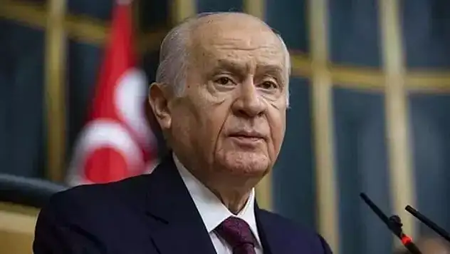 Bahçeli'den, AK Parti'ye özel çiçek