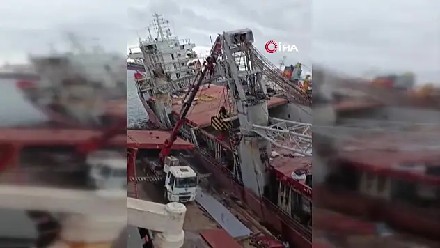 Bakıma alınan gemi yan yattı: 1 ölü