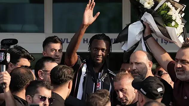 Beşiktaş'ın yeni transferi Tammy Abraham, İstanbul'a geldi