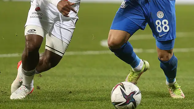 Beşiktaş Rize Maçında Aşırı Yağış! Maç Tatil Edilir mi? Ertelenir mi?