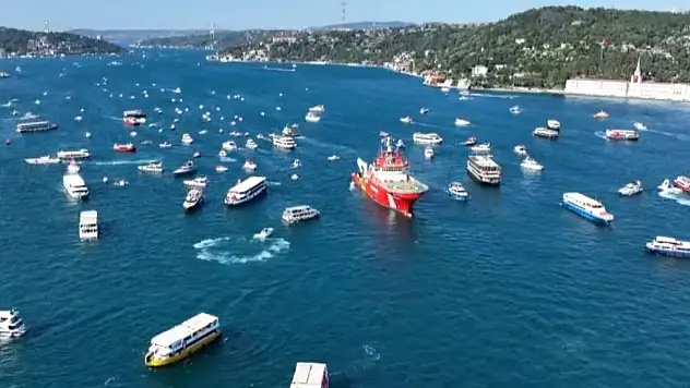 Boğaz'dan 15 Temmuz Geçişi 253 Şehidin Anısına 253 Tekne Kortejde Yer Alıyor