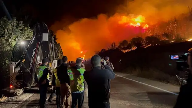 Bursa'daki orman yangını: Akçasusurluk köyünde yerleşim alanları boşaltıldı!