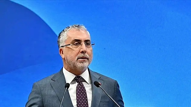 Çalışma ve Sosyal Güvenlik Bakanı Işıkhan: 'Hiçbir memurumuzu enflasyona ezdirmeyeceğiz'