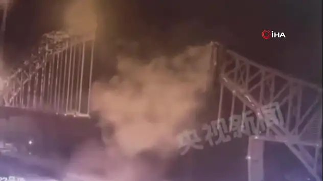 Çin'de yapımı devam eden köprü çöktü: 12 ölü, 4 kayıp