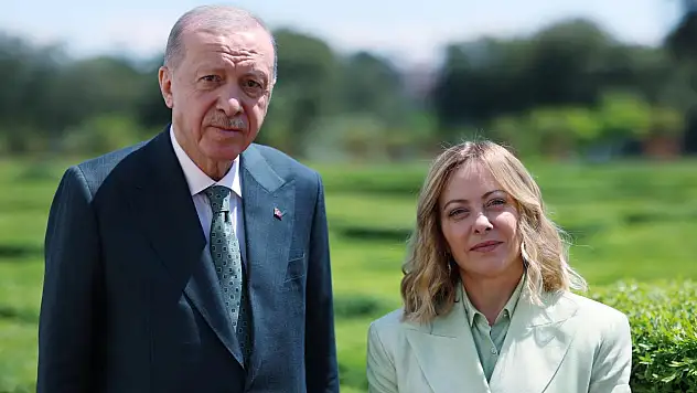 Cumhurbaşkanı Erdoğan'dan İtalya'da açıklamalar! Meloni'den Türkiye ile gelişen ilişkilere vurgu
