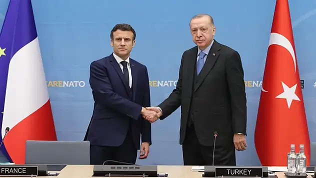 Cumhurbaşkanı Erdoğan, Macron'la Görüştü