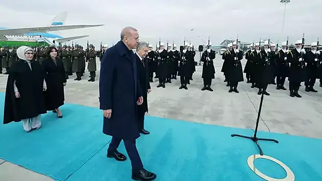 Cumhurbaşkanı Erdoğan, Özbekistan Cumhurbaşkanı Mirziyoyev'i Resmi Törenle Karşıladı