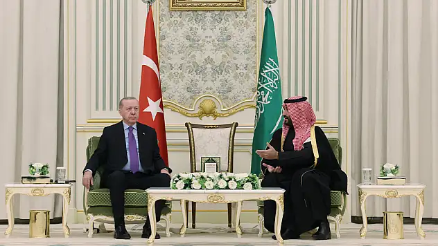 Cumhurbaşkanı Erdoğan, Suudi Arabistan Veliaht Prensi Selman İle Görüştü