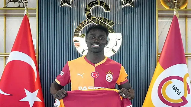 Davinson Sanchez, 2029'a kadar Galatasaray'da