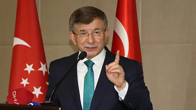 Davutoğlu'ndan Dezenformasyon Merkezi'ne Tepki Kendisi Dezenformasyon