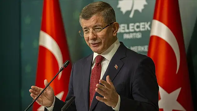 Davutoğlu: Türkiye, İsrail'e sınır göstermek zorunda